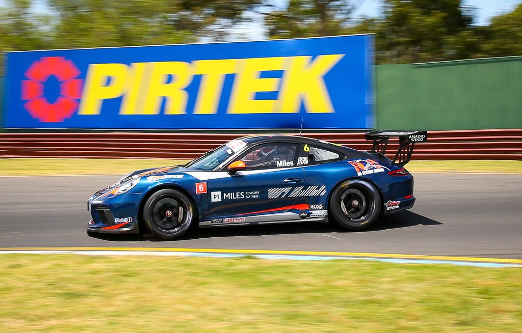 Tim Miles #6 racing at Sandown International Raceway 2020