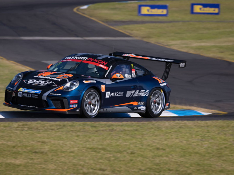 Tim Miles #7 racing at Sandown International Raceway 2021