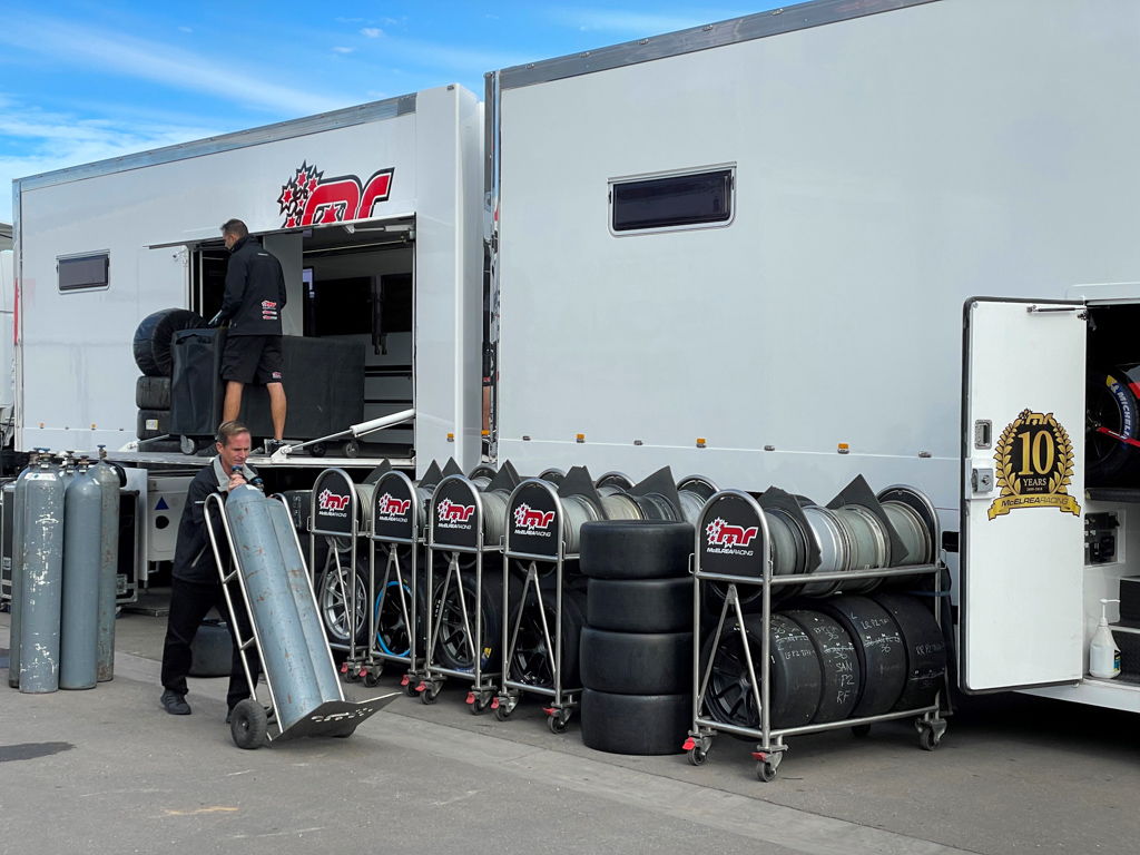 McElrea Racing crew at The Bend Motorsport Park 2021