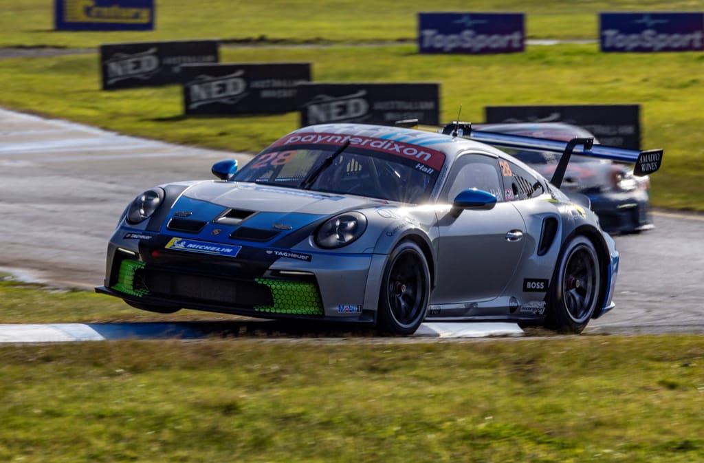Bayley Hall #28 racing at Sandown International Raceway 2022