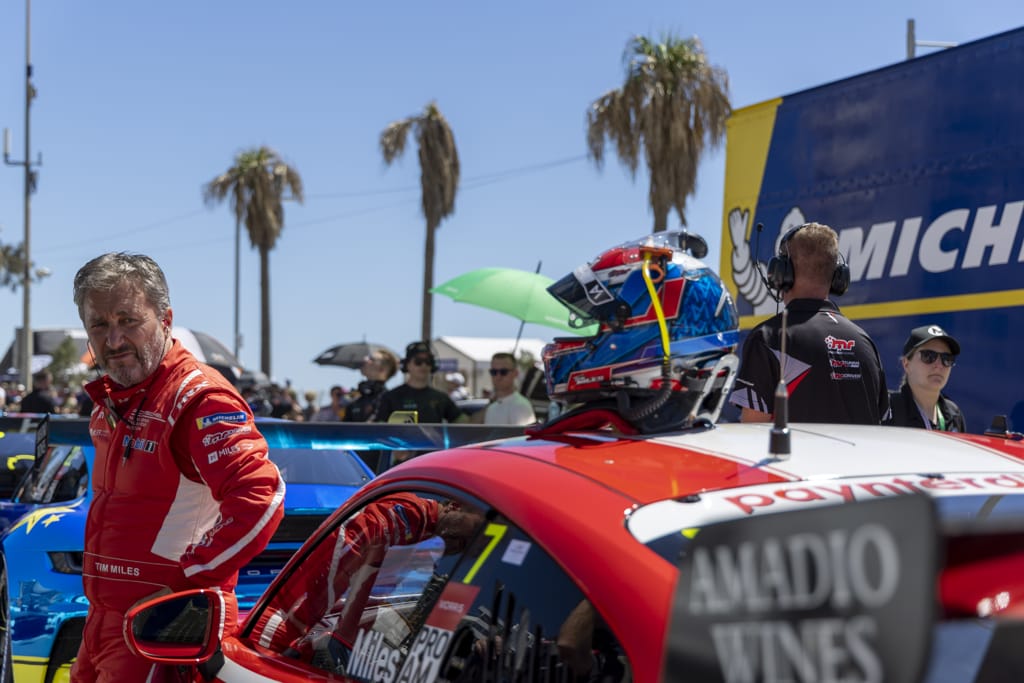Tim Miles #7 racing at Surfers Paradise Street Circuit 2022