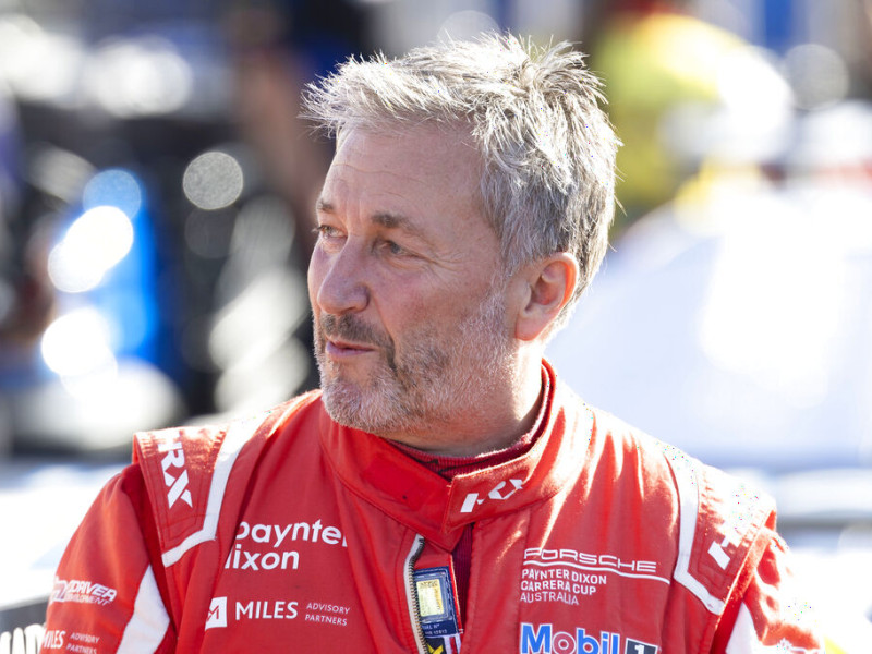 Tim Miles #7 racing at Sandown International Raceway 2023