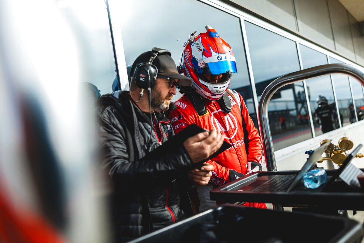 Jay Murray #5 racing at The Bend Motorsport Park 2025